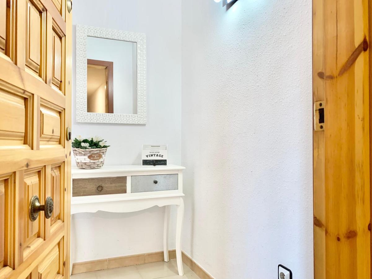 Apartamentos Centro Салоу Экстерьер фото
