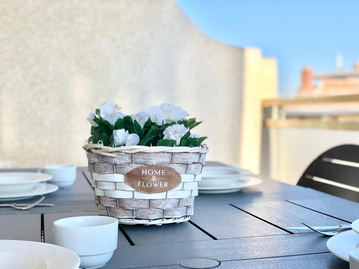 Apartamentos Centro Салоу Экстерьер фото