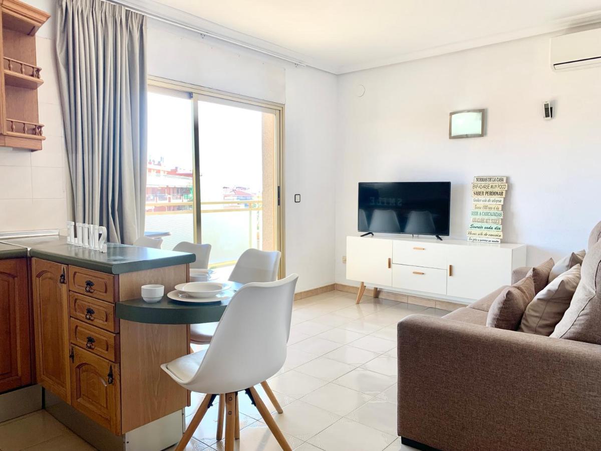Apartamentos Centro Салоу Экстерьер фото