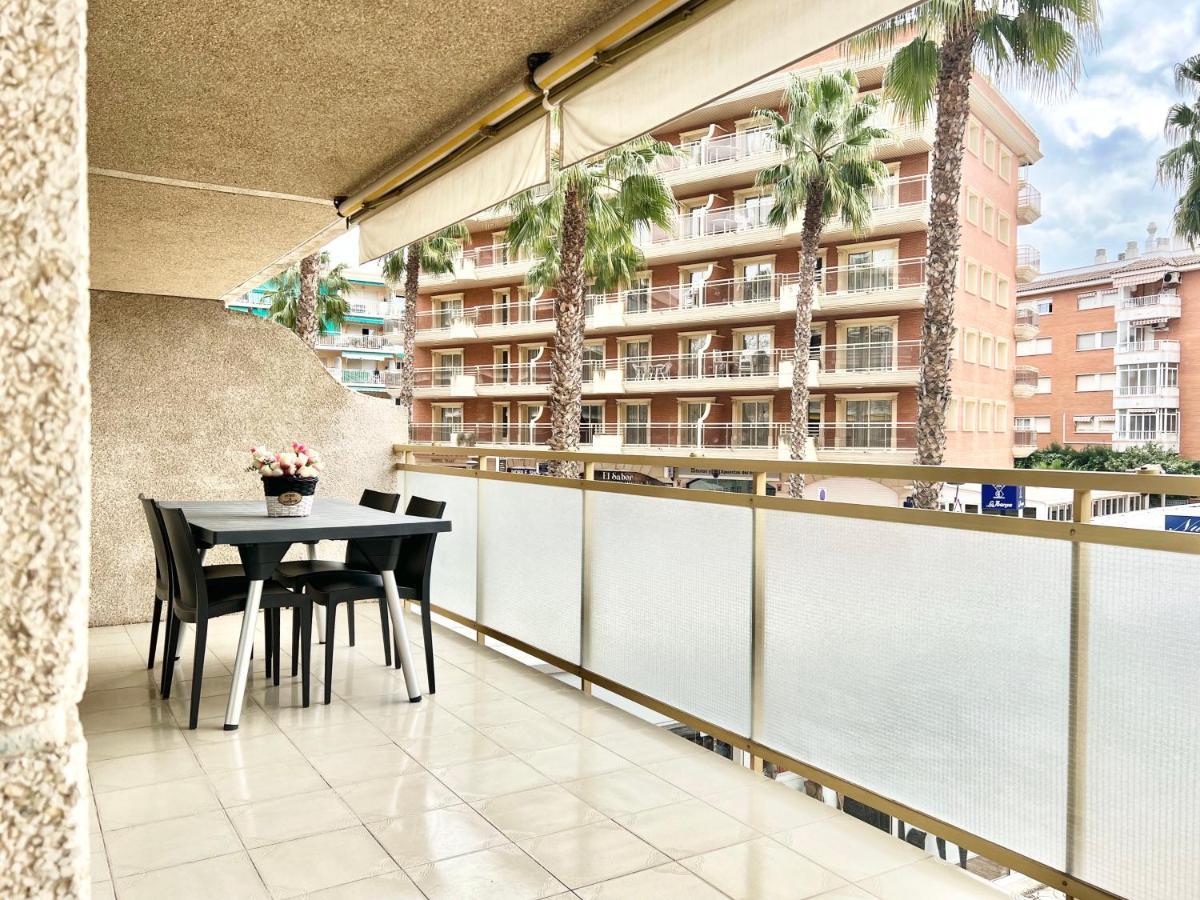 Apartamentos Centro Салоу Экстерьер фото