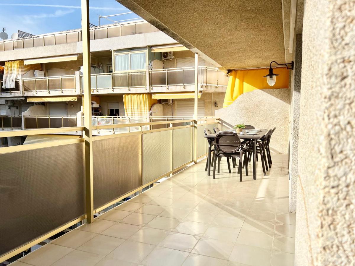 Apartamentos Centro Салоу Экстерьер фото
