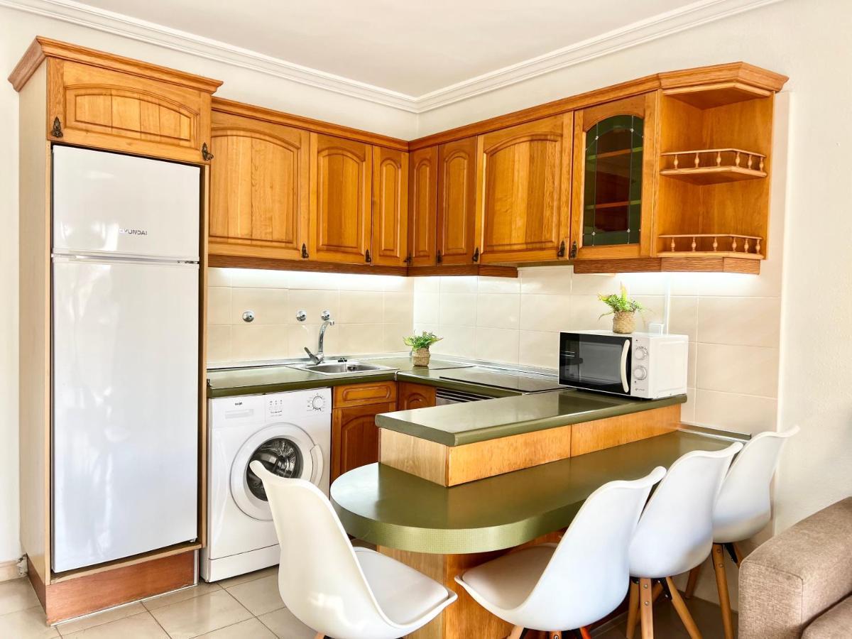 Apartamentos Centro Салоу Экстерьер фото