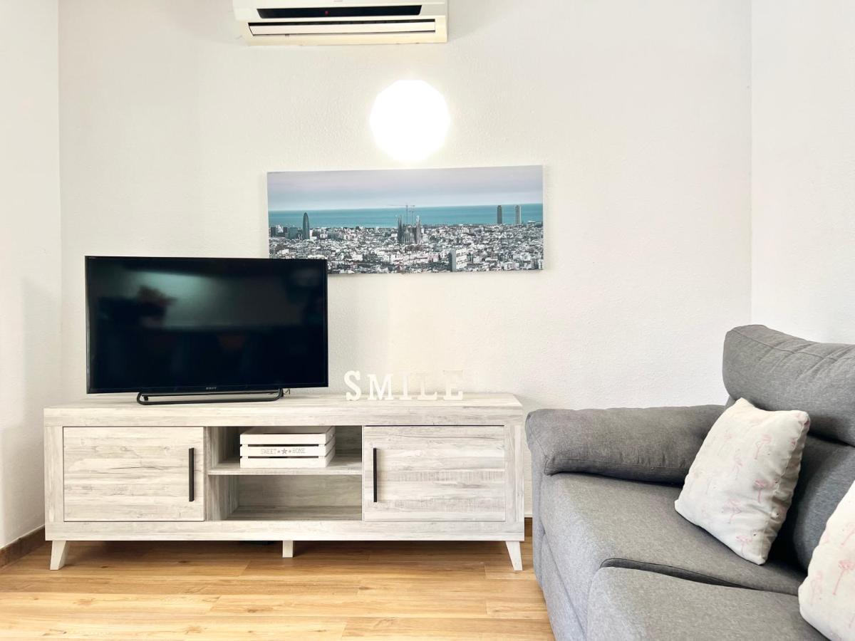 Apartamentos Centro Салоу Экстерьер фото