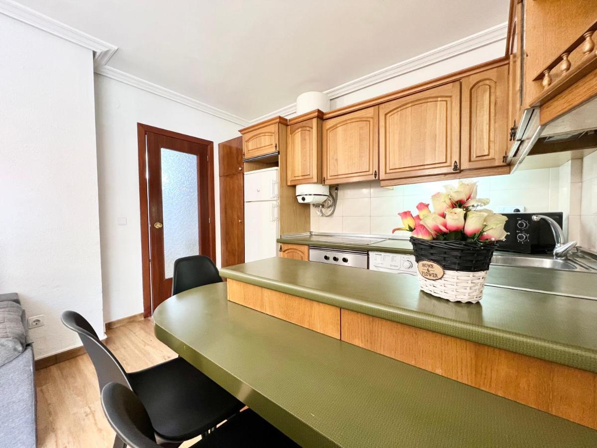Apartamentos Centro Салоу Экстерьер фото